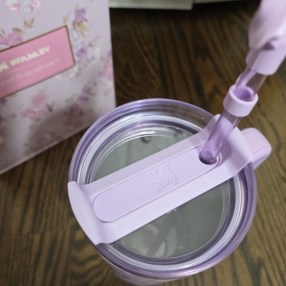 Stanley Love Shack Fancy Tumblr. 💜⚡️ (40oz) - Picture 3 of 7